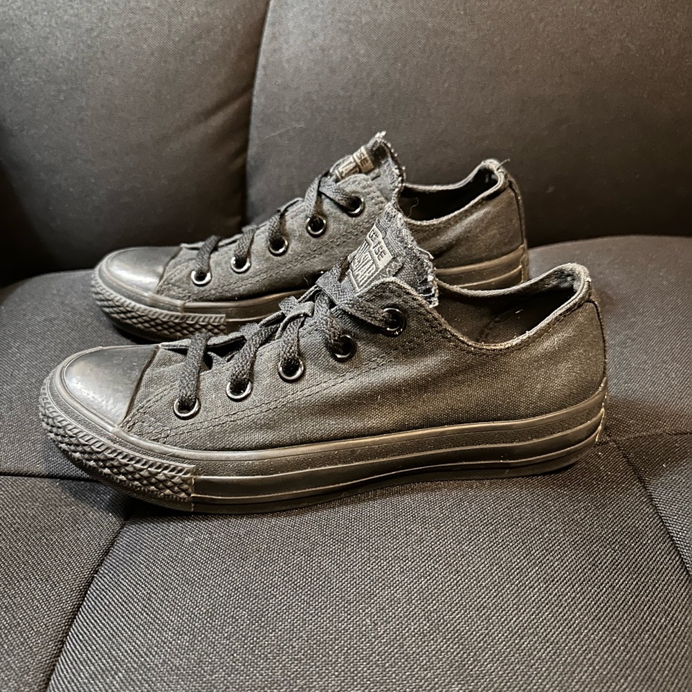 Women’s Converse All Star Blackout All Black Low Top shoes sneakers Size 6US